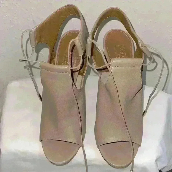 Aquazzura high heels size 6 neutrals color